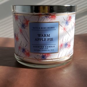 Bath And Body Works Apple Pie Candle